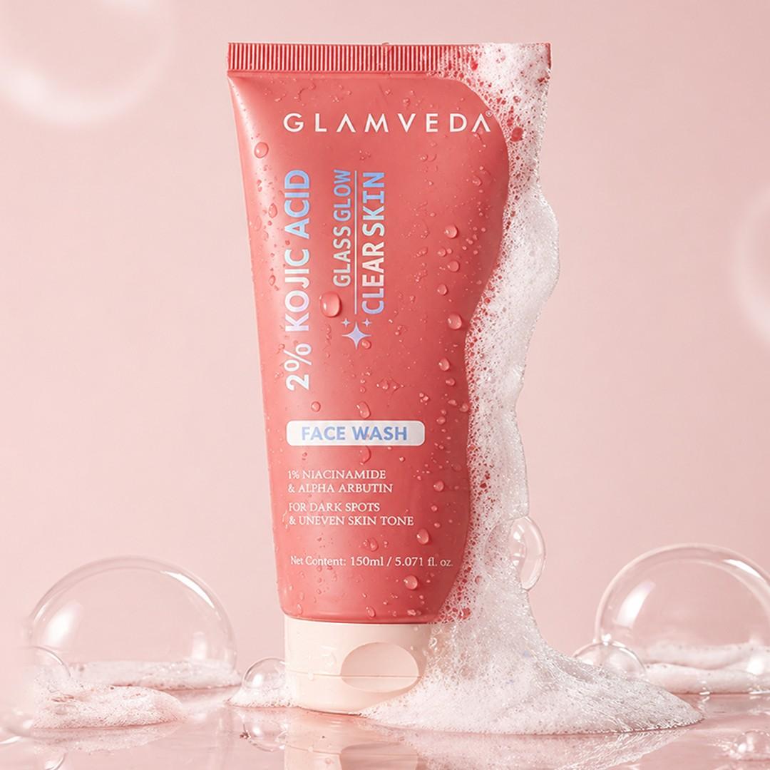 Kojic Acid Face Wash With Niacinamide & Alpha Arbutin